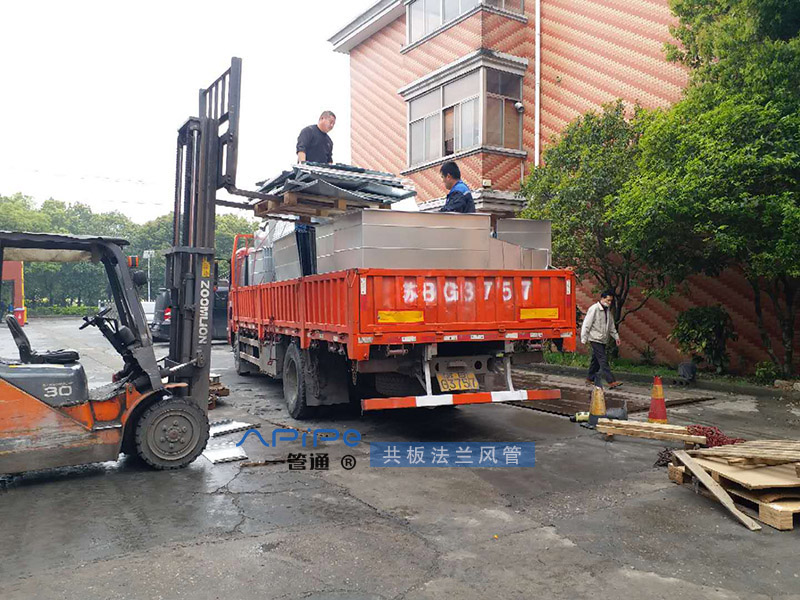 江陰環(huán)保設備配套工程第22批-共板法蘭風管篇