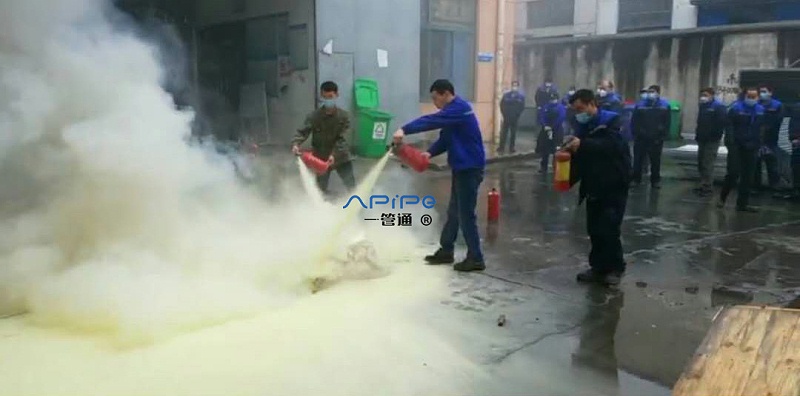 防患于未然，【一管通】通風(fēng)管道公司組織員工開(kāi)展應(yīng)急消防演習(xí)